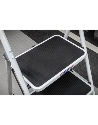 Step Stool 3-Tread 150kg Capacity - BS EN 14183