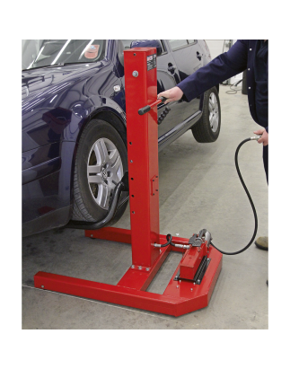 Air/Hydraulic Vehicle Lift with Foot Pedal 1.5 Tonne