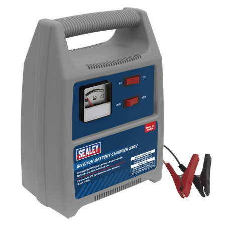 Chargeur de batterie 6/12V 8A 230V