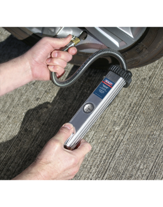 Tyre Inflator with Clip-On Connector