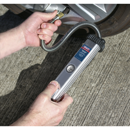 Tyre Inflator with Clip-On Connector