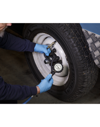 Tyre Inflator with Clip-On Connector