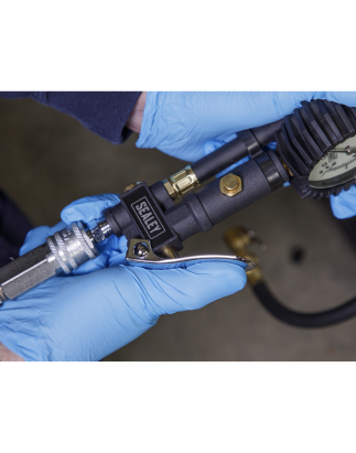 Tyre Inflator with Clip-On Connector