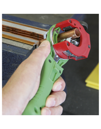 Ratcheting Pipe Cutter 2-in-1 Ø6-28mm