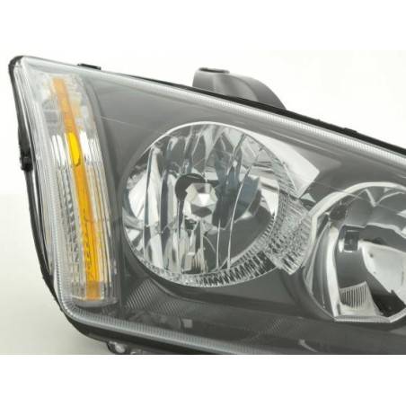 Spare parts headlight right Ford Focus 4/5-door. 04-08